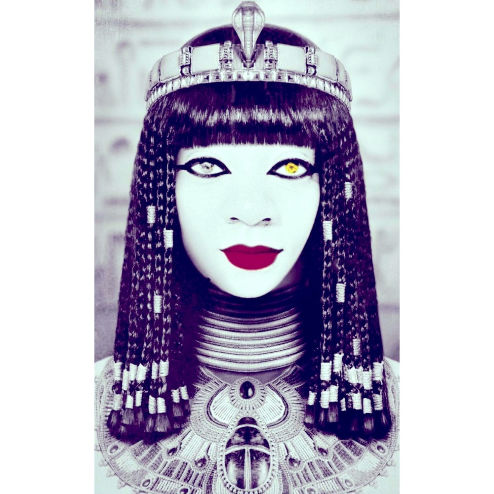 WELCOME TO CLEOPATRA'S CLOSET!!! - Picture 2 of 2